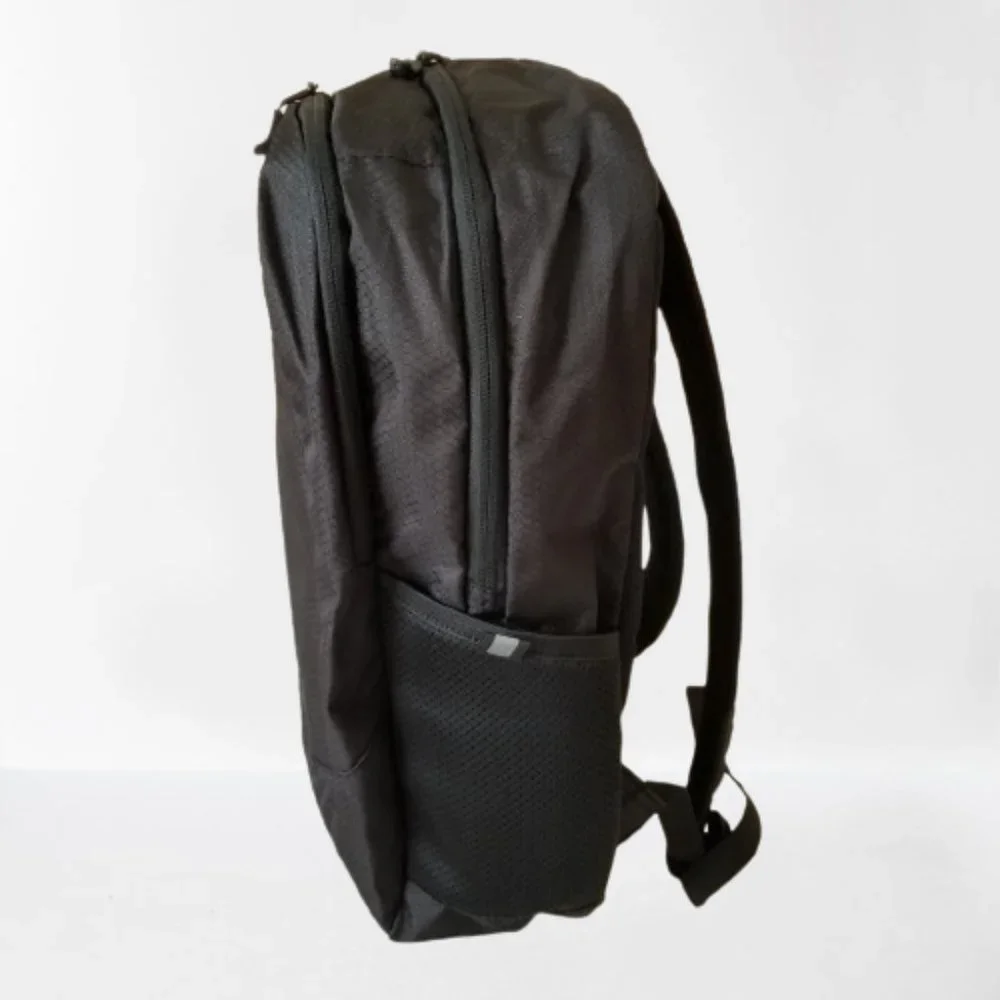 NWT! High Sierra Backpack with Laptop Divider/Bottle Pockets/Padded Back - Picture 7 of 11
